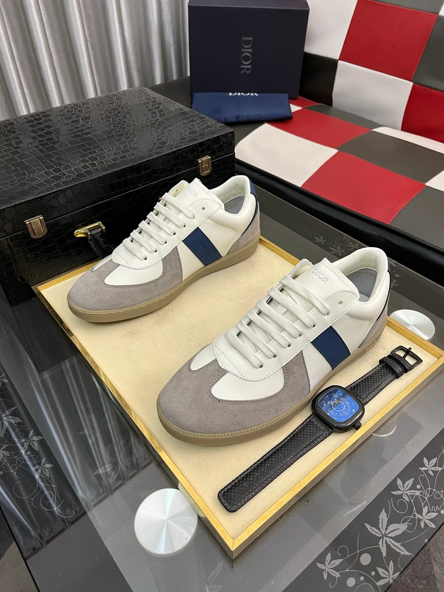 Men's shoes💰380⌚️⌚️[Dior] Dior's new men's genuine leather casual shoes, the highest version on the market, any comparison is welcome🆚! The original leather has excellent texture and is super high-end! Fetal sheep net lining imported from Italy, removable pad! Luxurious materials and fine workmanship, highly recommended! Code number: 38-44